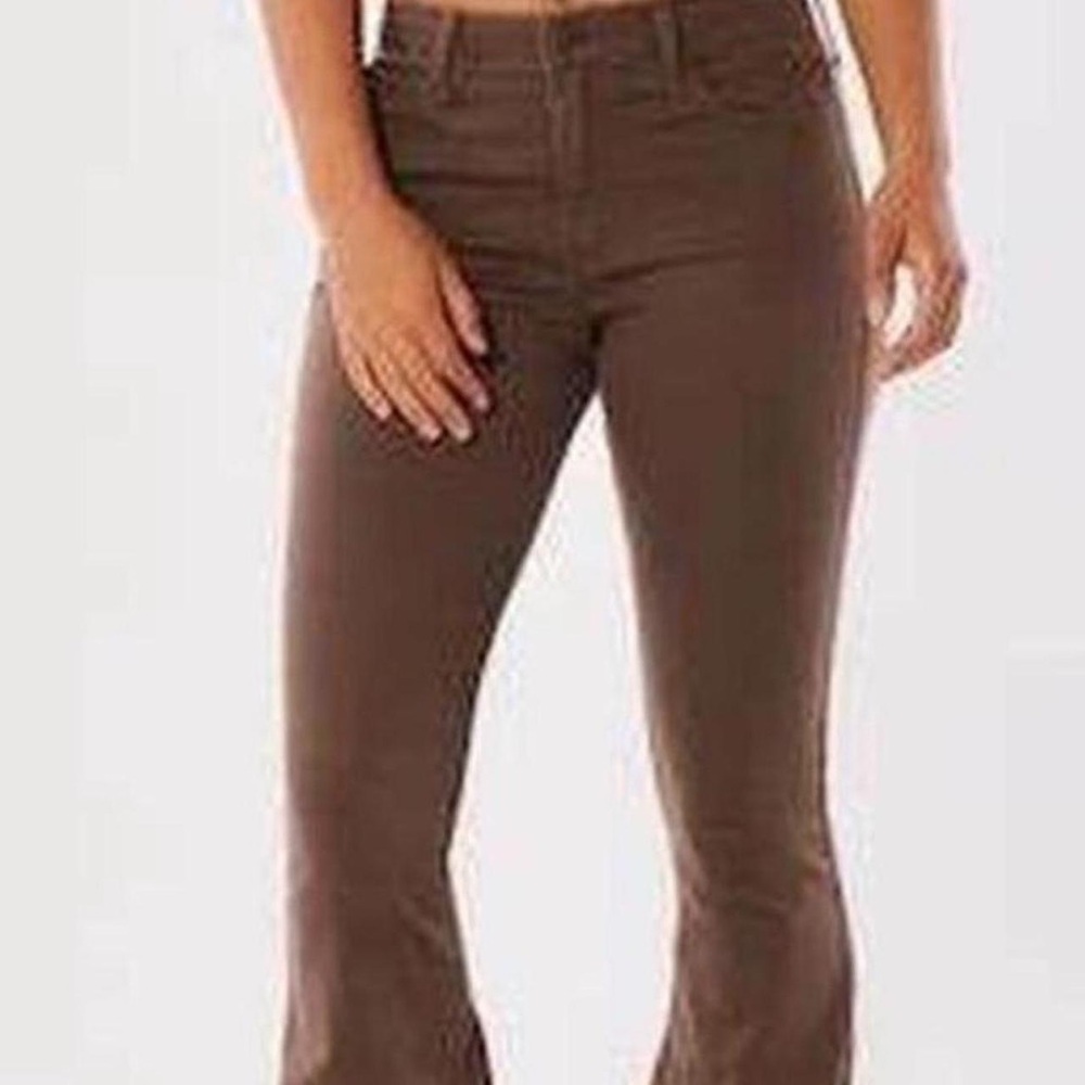 BRAND NWT NEVER WORN - Hollister high-rise vintage flare soft stretch jeans